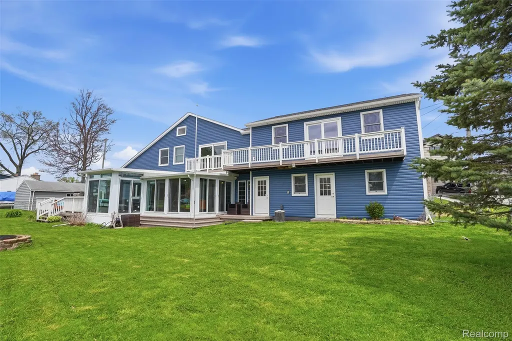 2299 Kingston Street White Lake Charter Township MI 48386