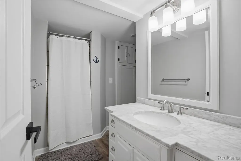 2299 Kingston Street White Lake Charter Township MI 48386