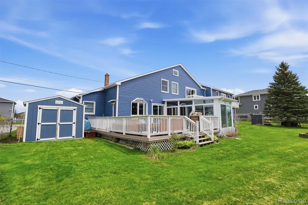 2299 Kingston Street White Lake Charter Township MI 48386