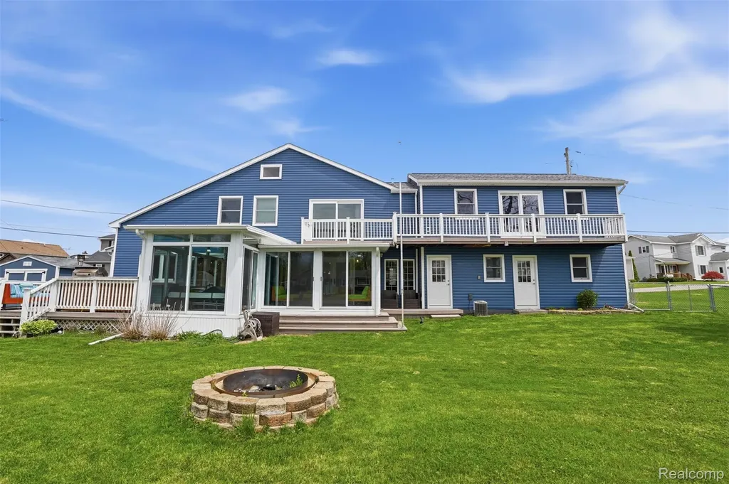 2299 Kingston Street White Lake Charter Township MI 48386