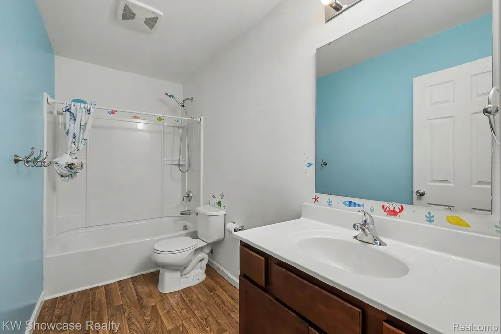 4339 Pebble Creek Boulevard Burton City MI 48439