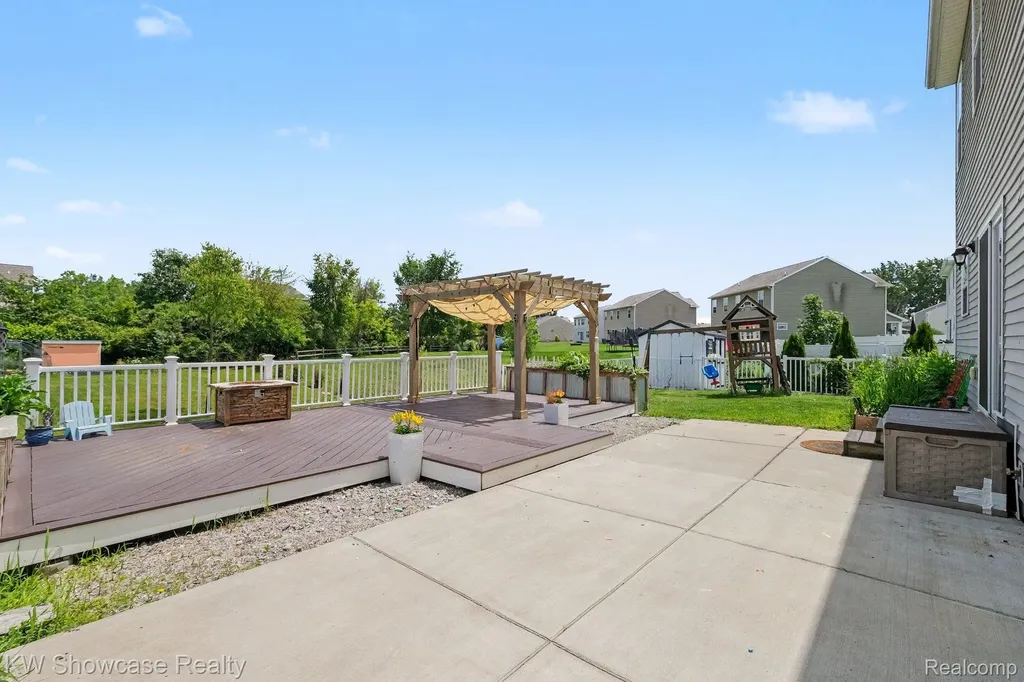 4339 Pebble Creek Boulevard Burton City MI 48439