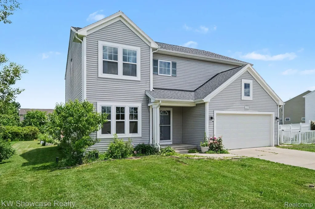 4339 Pebble Creek Boulevard Burton City MI 48439
