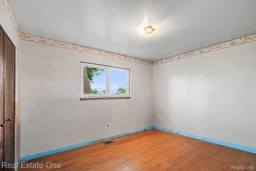 36424 Clifford Drive Sterling Heights City MI 48312