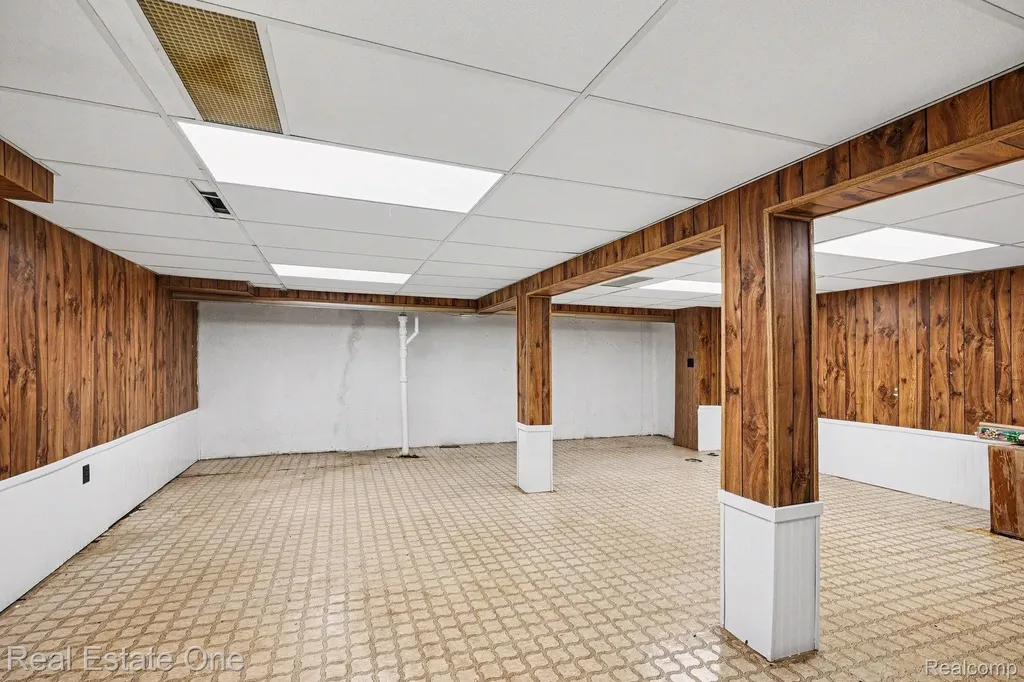 36424 Clifford Drive Sterling Heights City MI 48312