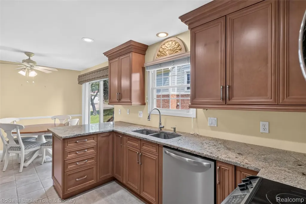 41703 Kirkwood Drive Novi City MI 48377