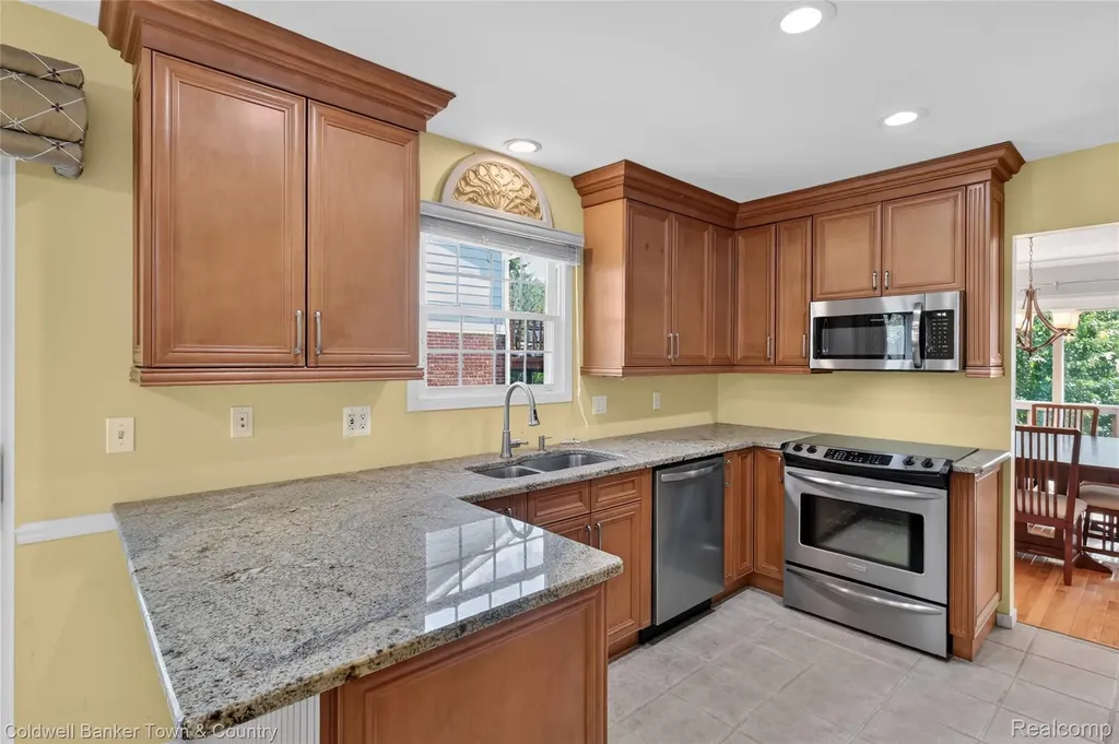 41703 Kirkwood Drive Novi City MI 48377