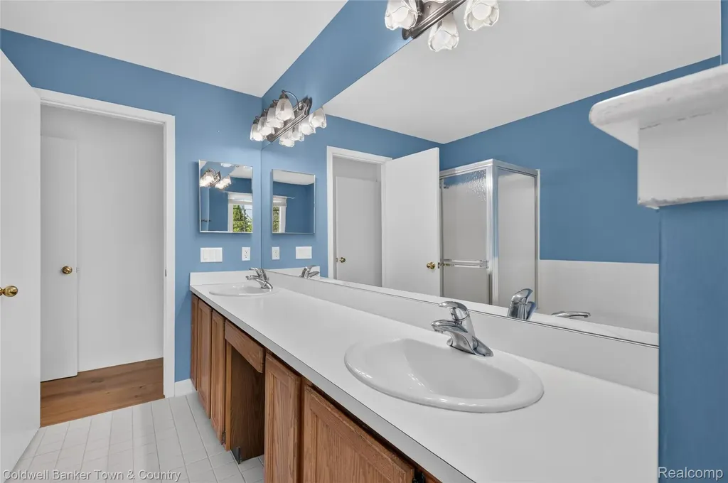 41703 Kirkwood Drive Novi City MI 48377