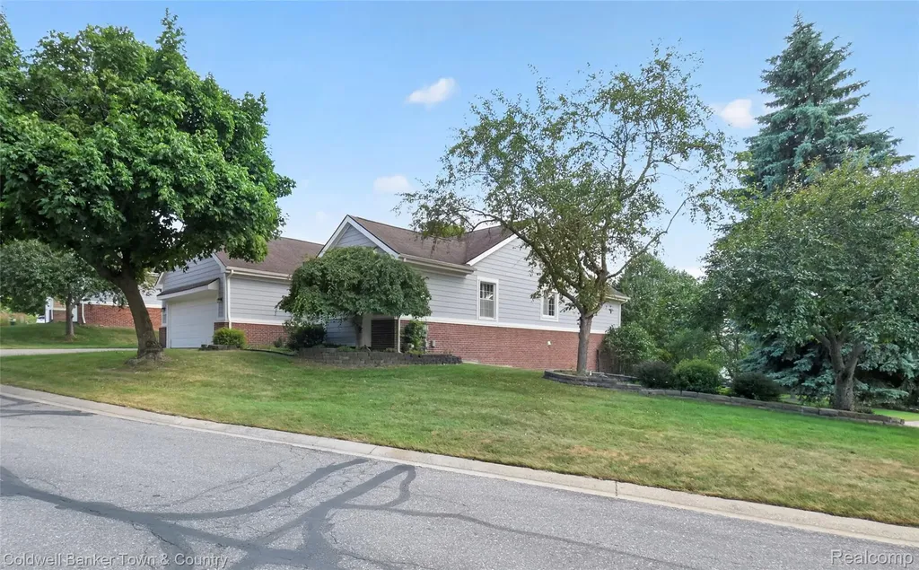 41703 Kirkwood Drive Novi City MI 48377
