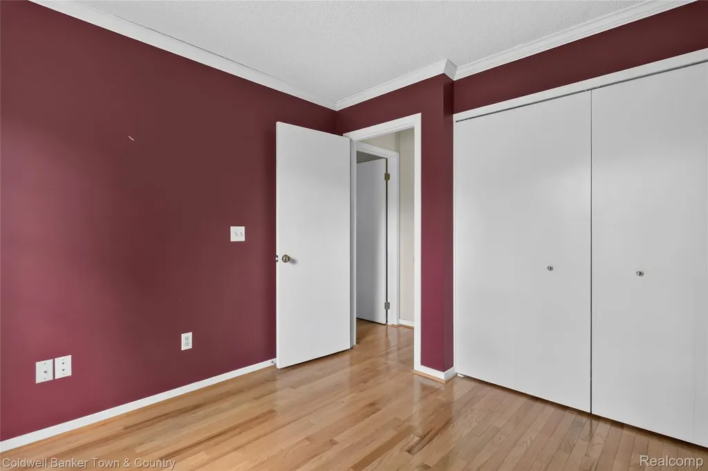 41703 Kirkwood Drive Novi City MI 48377