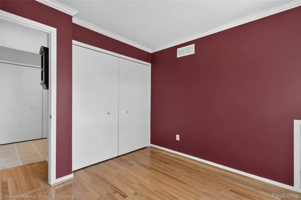 41703 Kirkwood Drive Novi City MI 48377