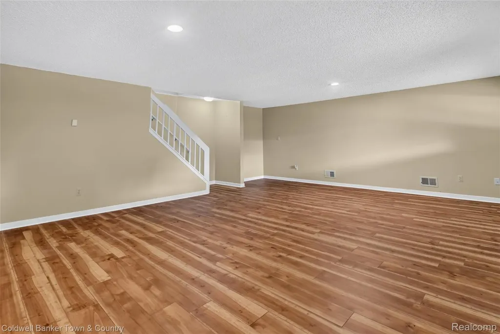 41703 Kirkwood Drive Novi City MI 48377