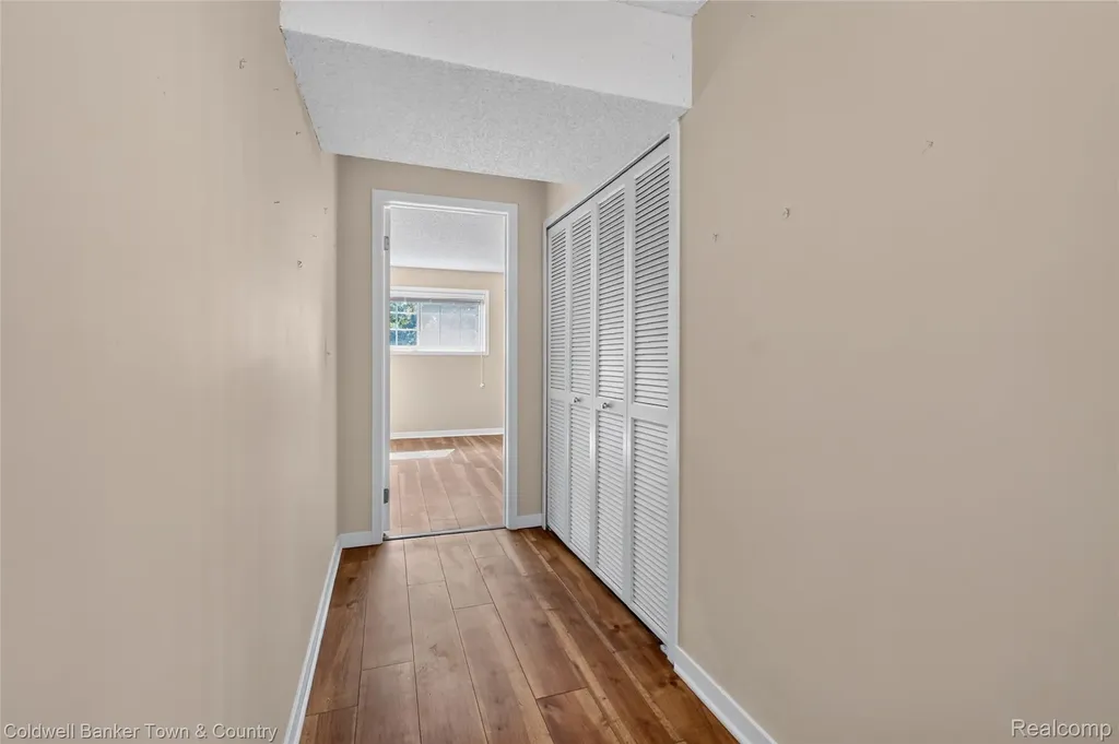 41703 Kirkwood Drive Novi City MI 48377
