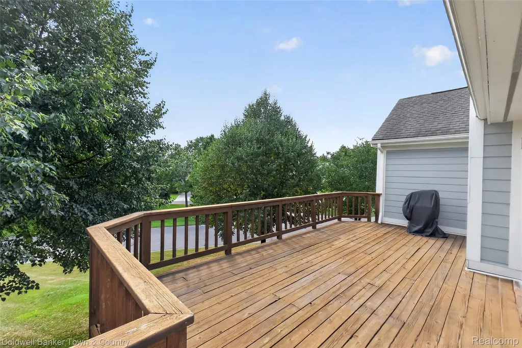 41703 Kirkwood Drive Novi City MI 48377