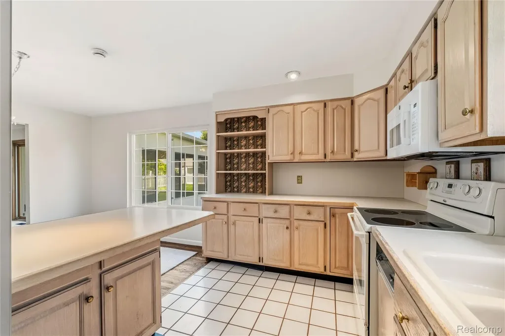 42352 Park Ridge Road Novi City MI 48375