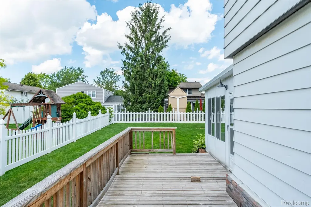 42352 Park Ridge Road Novi City MI 48375