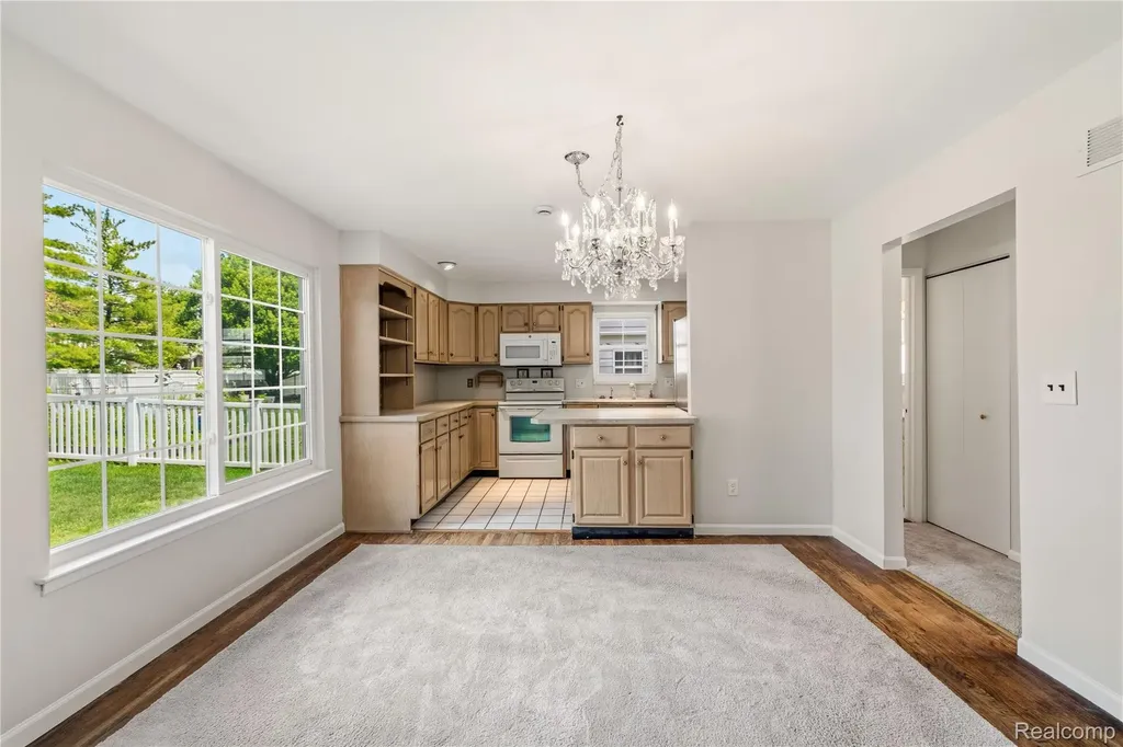 42352 Park Ridge Road Novi City MI 48375