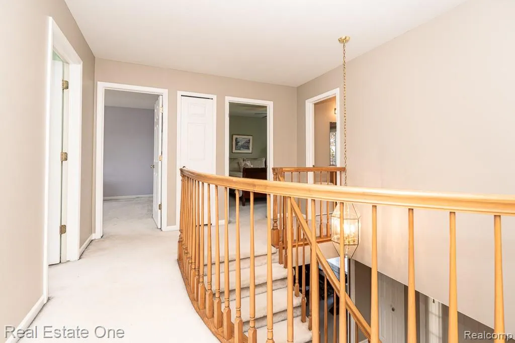 6489 Shoreline Drive Troy City MI 48085