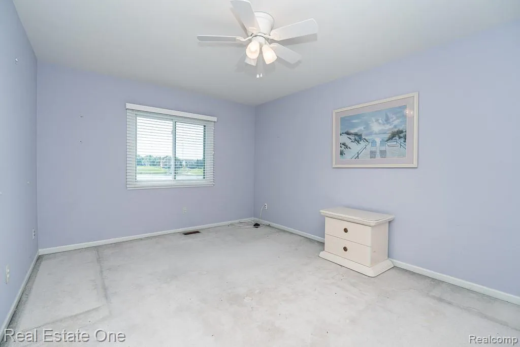6489 Shoreline Drive Troy City MI 48085