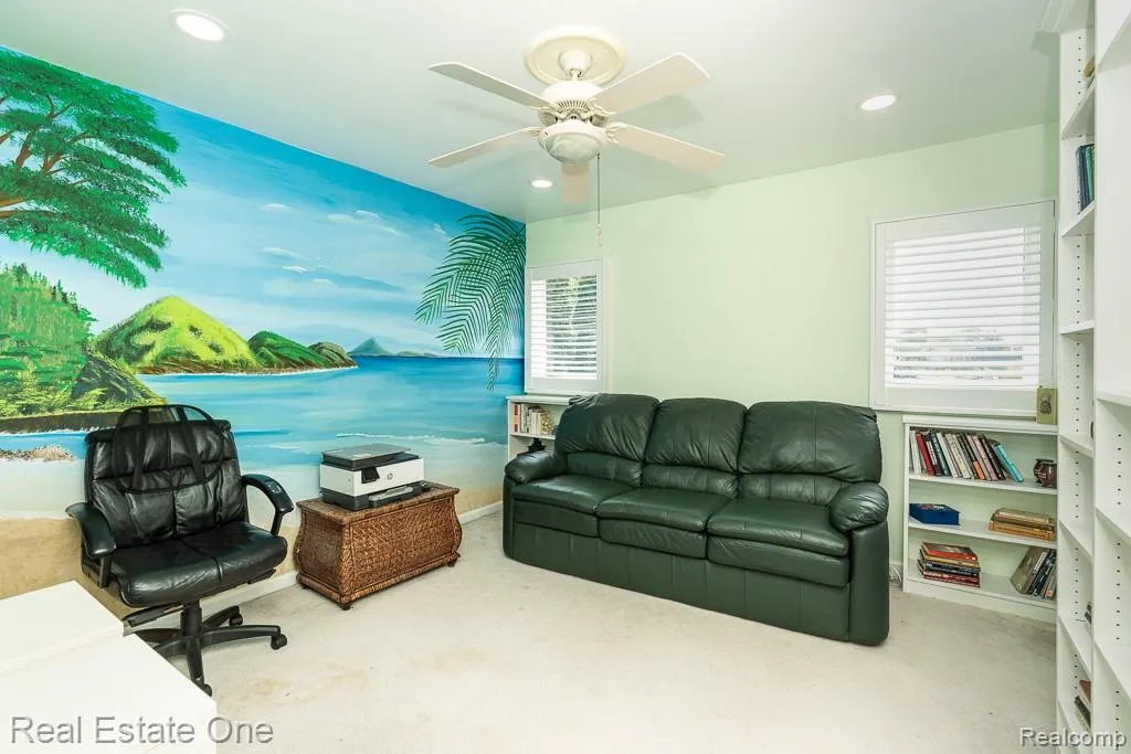 6489 Shoreline Drive Troy City MI 48085