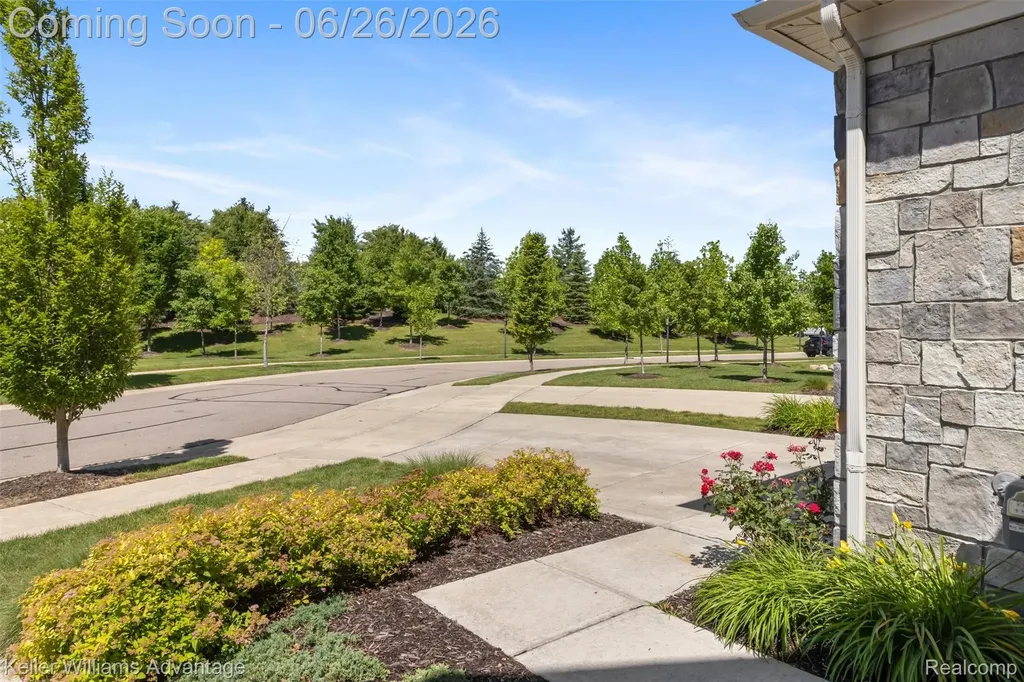 23822 Seminole Trail Novi City MI 48375