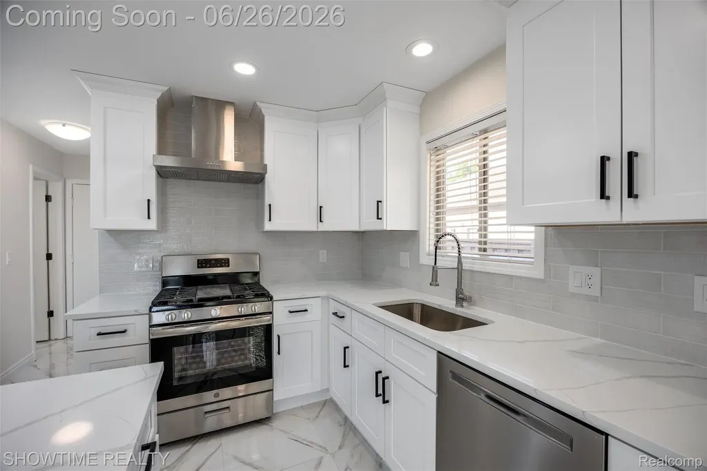 15854 Candle Drive Macomb Township MI 48042