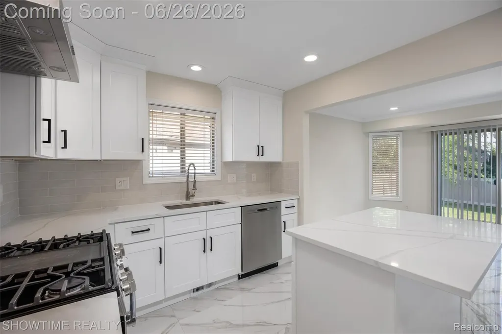 15854 Candle Drive Macomb Township MI 48042