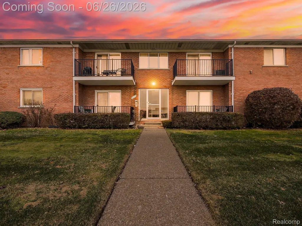 32125 Beaconsfield Street Roseville City MI 48066