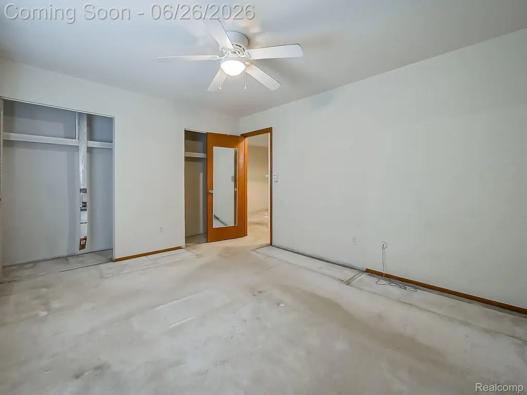32125 Beaconsfield Street Roseville City MI 48066