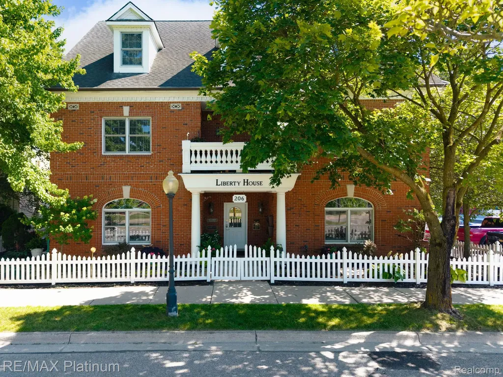206 E Liberty Street Milford Village MI 48381