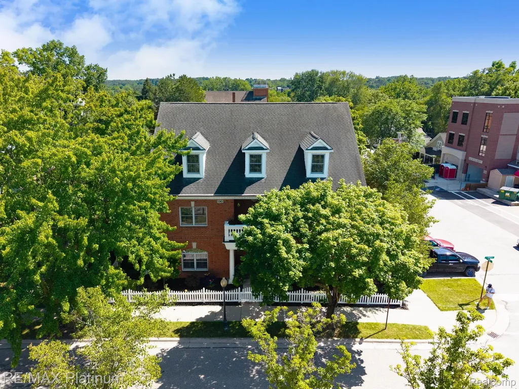 206 E Liberty Street Milford Village MI 48381