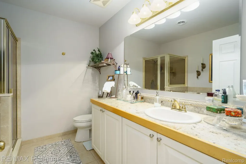 206 E Liberty Street Milford Village MI 48381
