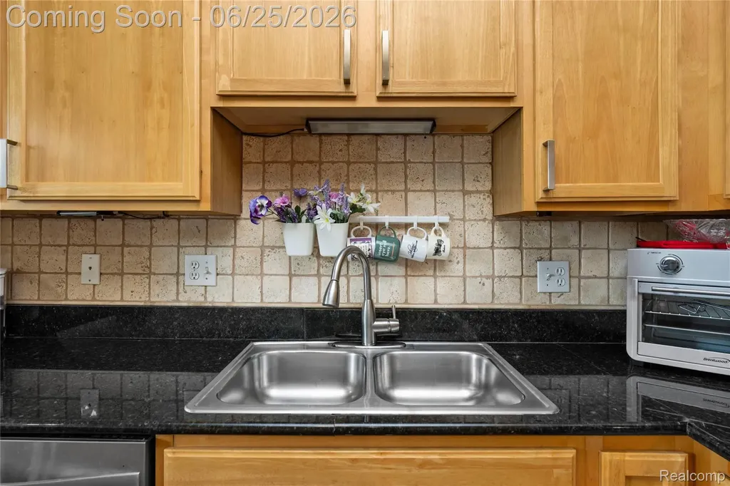 30695 Ardmore Court Novi City MI 48377