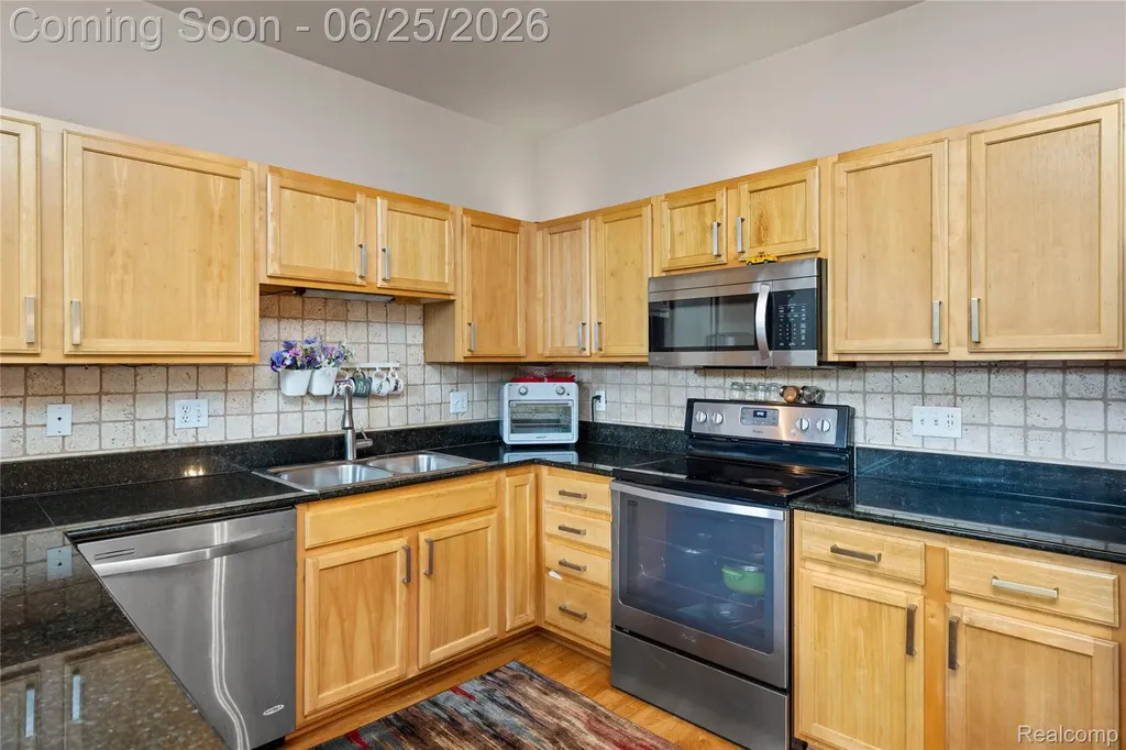 30695 Ardmore Court Novi City MI 48377