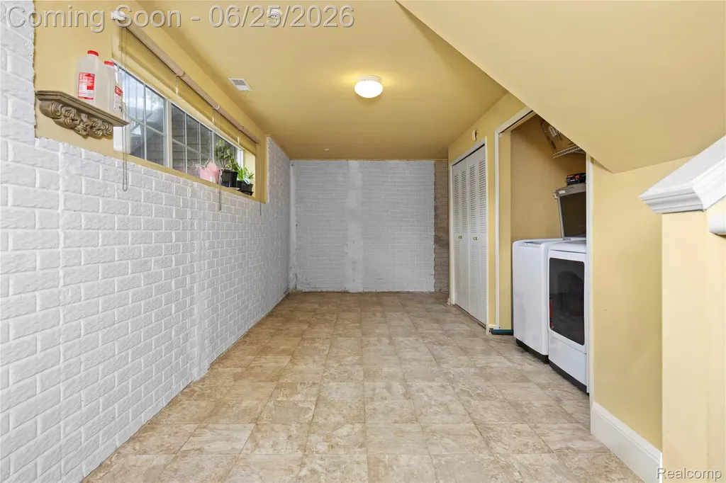 30695 Ardmore Court Novi City MI 48377