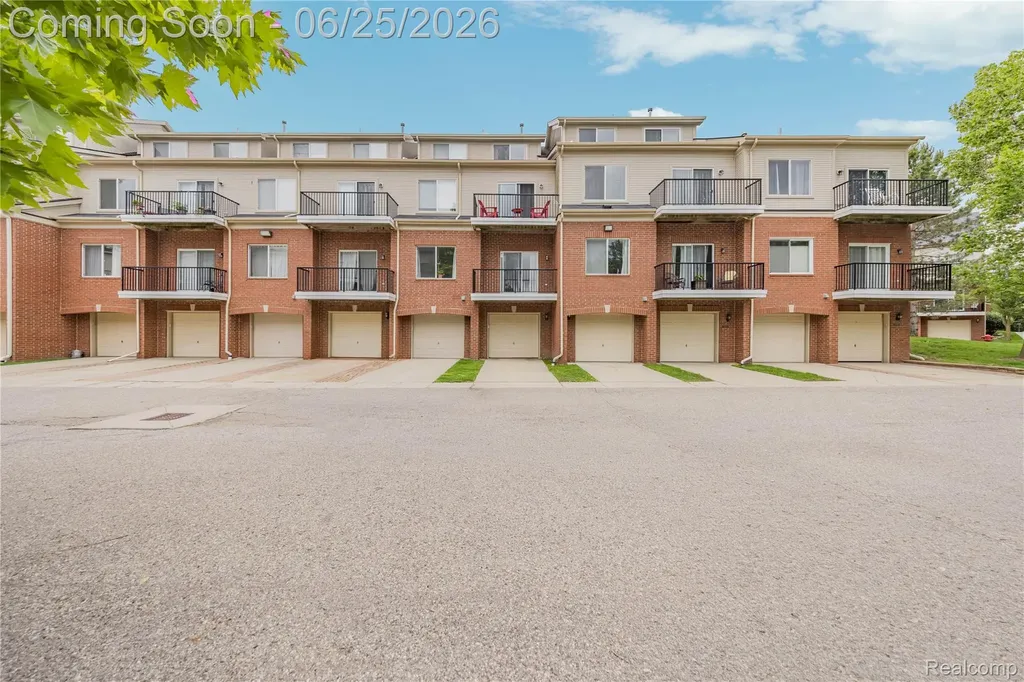 30695 Ardmore Court Novi City MI 48377