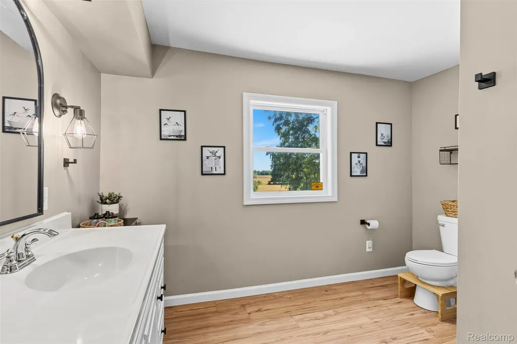 5843 W Dewey Road Owosso Charter Township MI 48867