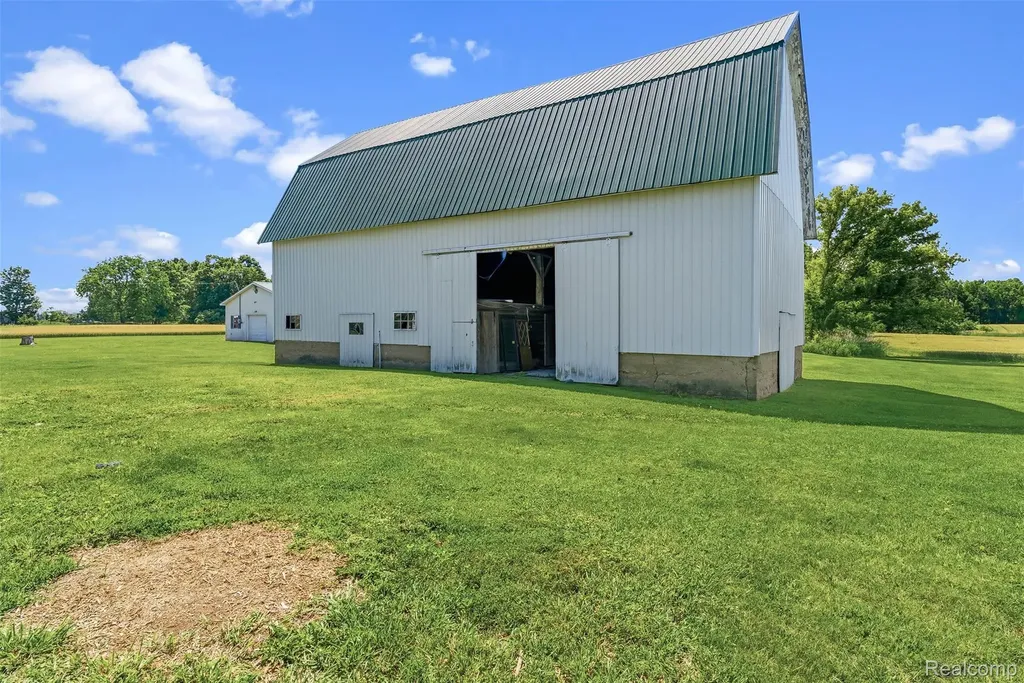 5843 W Dewey Road Owosso Charter Township MI 48867