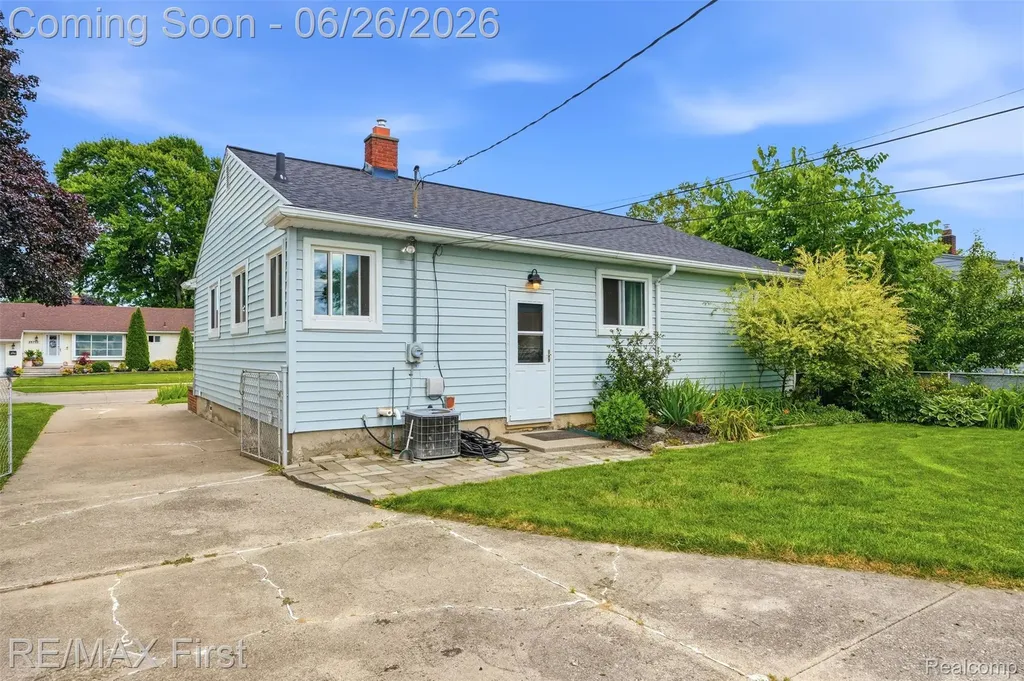 25709 Cubberness Street St. Clair Shores City MI 48081
