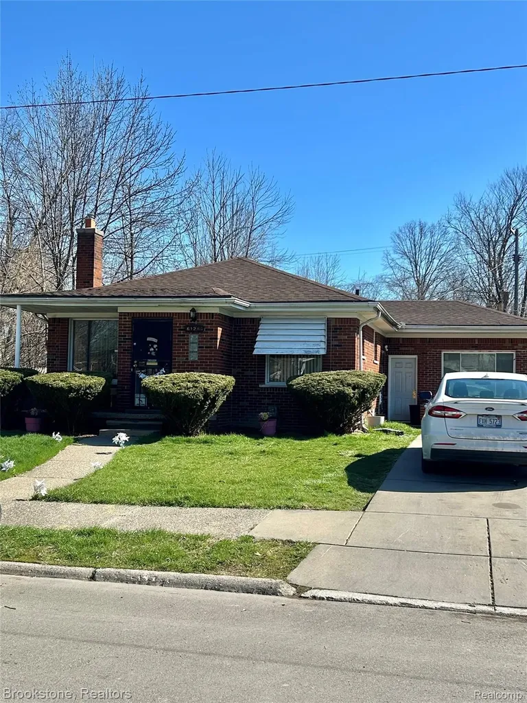 6126 Guilford Street Detroit City MI 48224