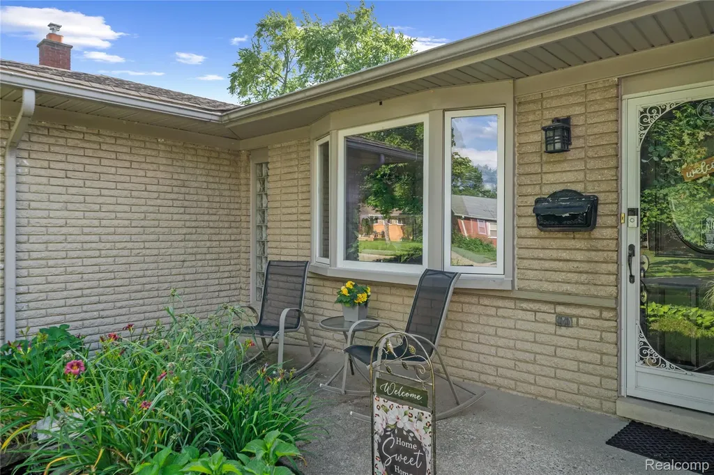 7125 Highview Street Dearborn Heights City MI 48127
