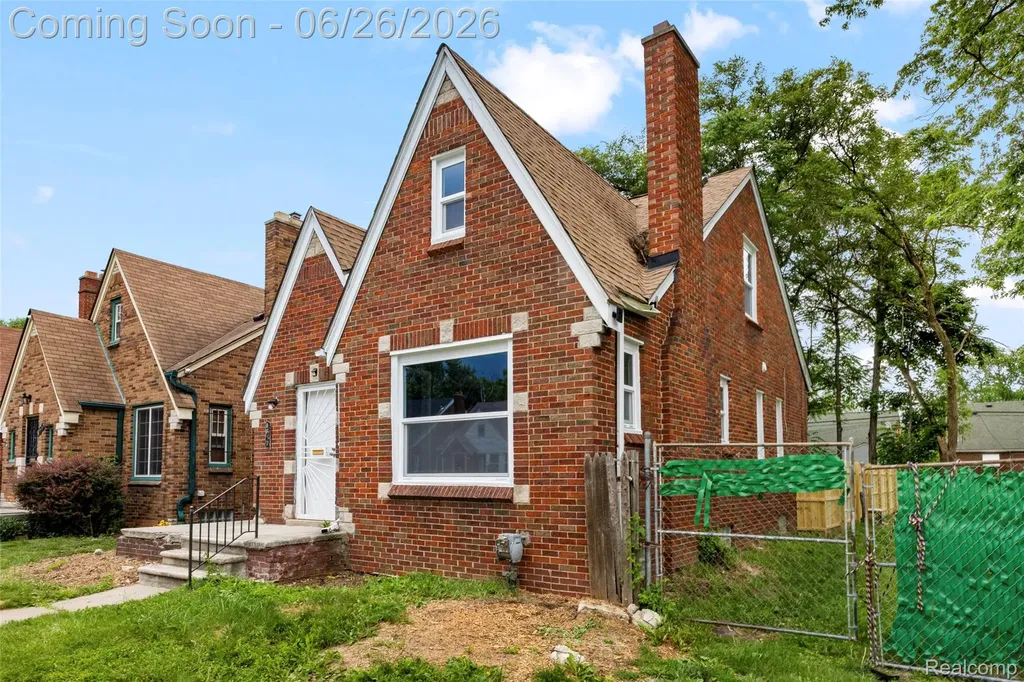 8310 Whitcomb Street Detroit City MI 48228