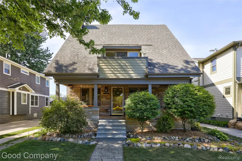 419 E 5th Street Royal Oak City MI 48067