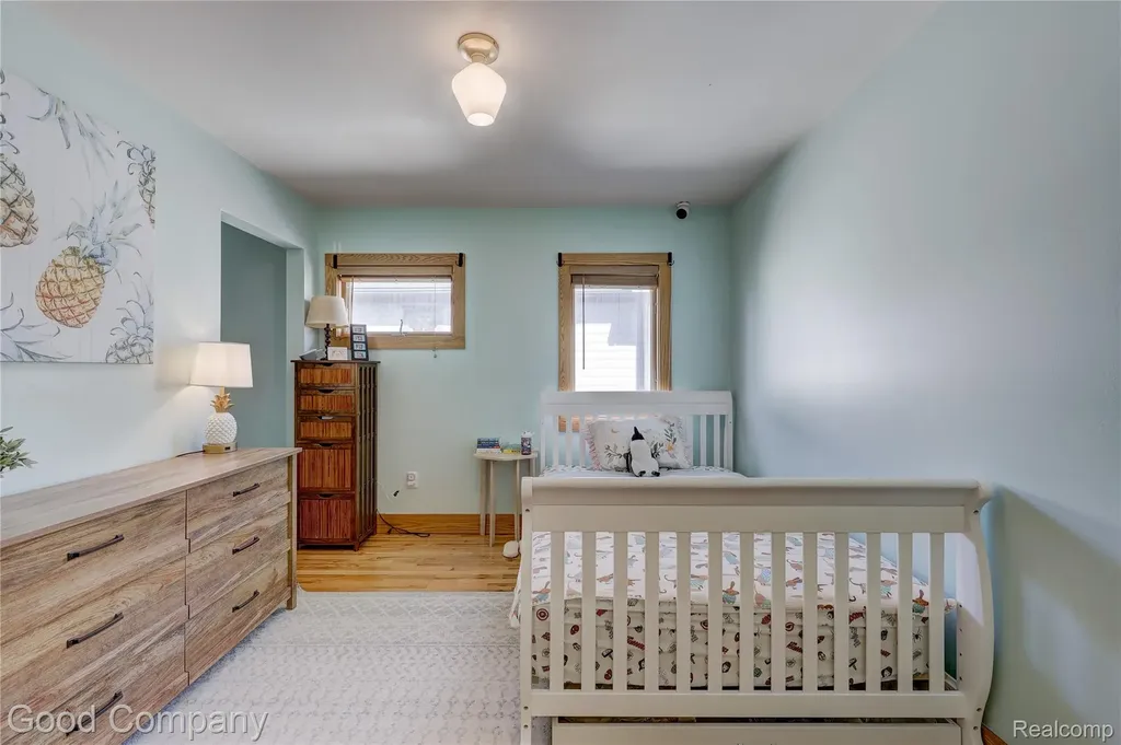 419 E 5th Street Royal Oak City MI 48067