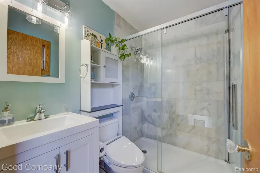 419 E 5th Street Royal Oak City MI 48067