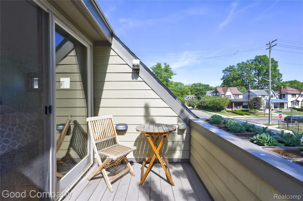 419 E 5th Street Royal Oak City MI 48067