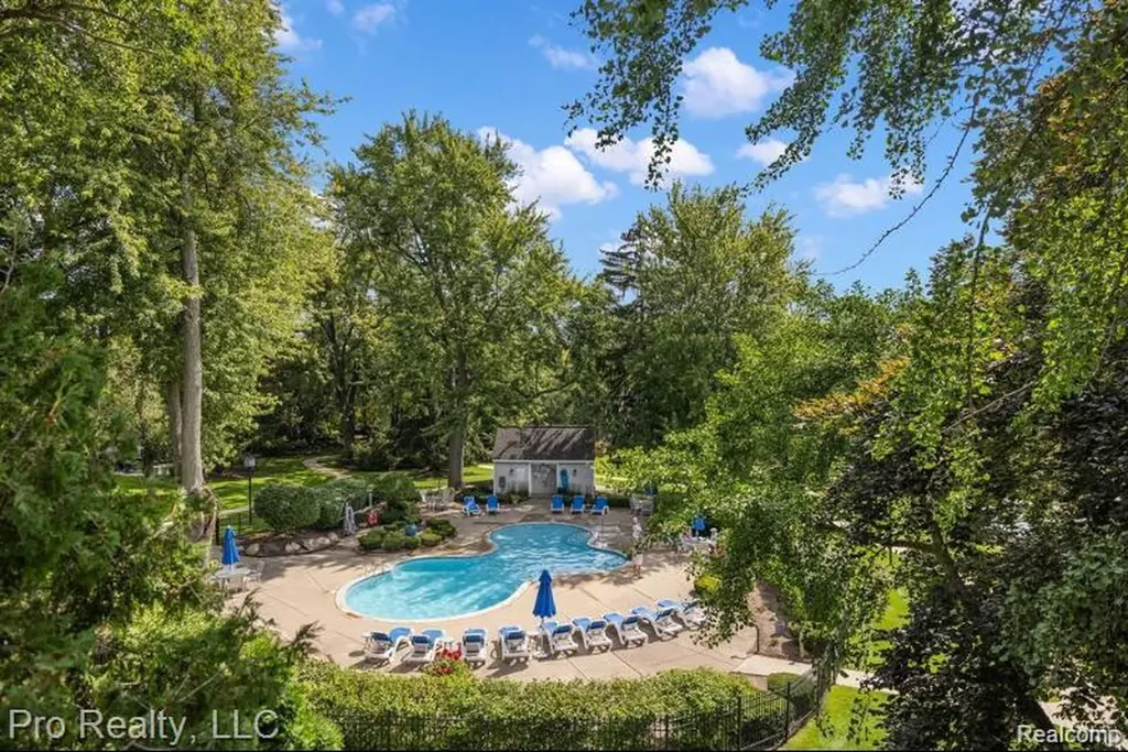 3559 Port Cove Drive Waterford Charter Township MI 48328