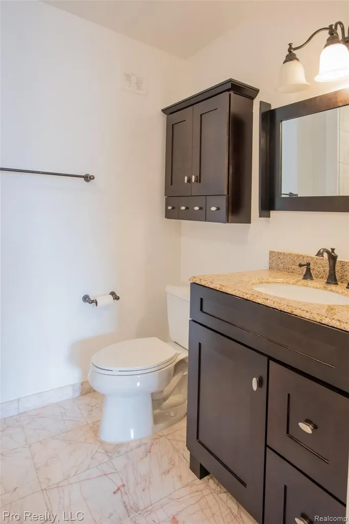 3559 Port Cove Drive Waterford Charter Township MI 48328