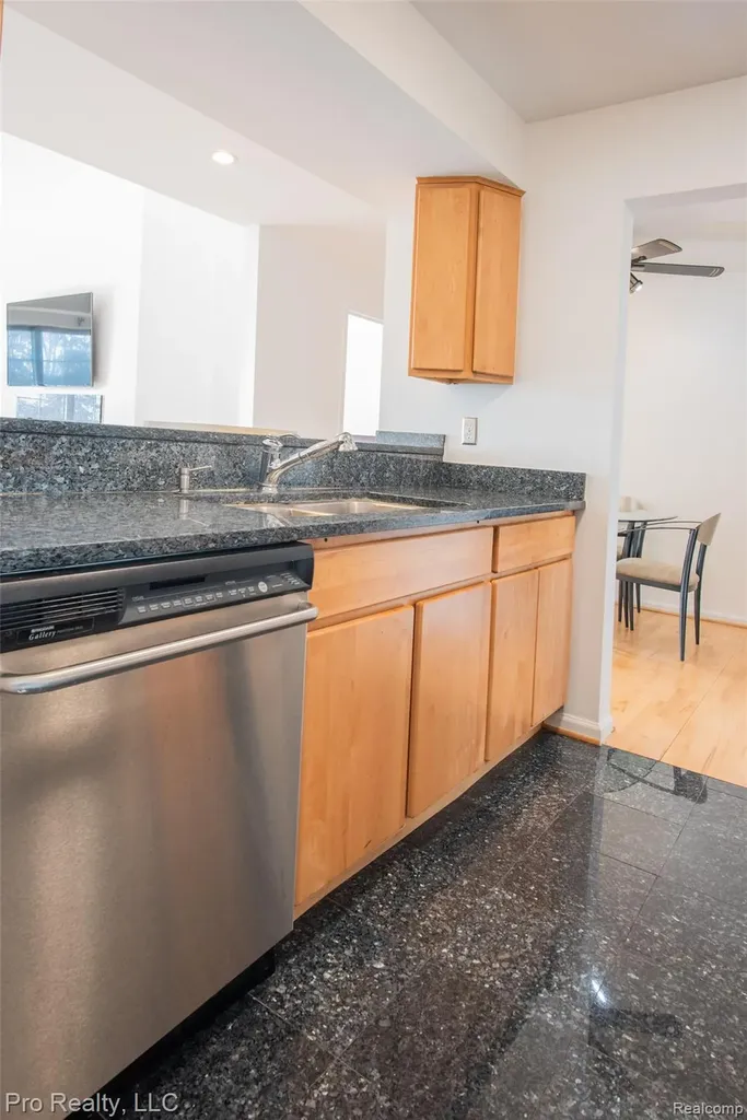 3559 Port Cove Drive Waterford Charter Township MI 48328