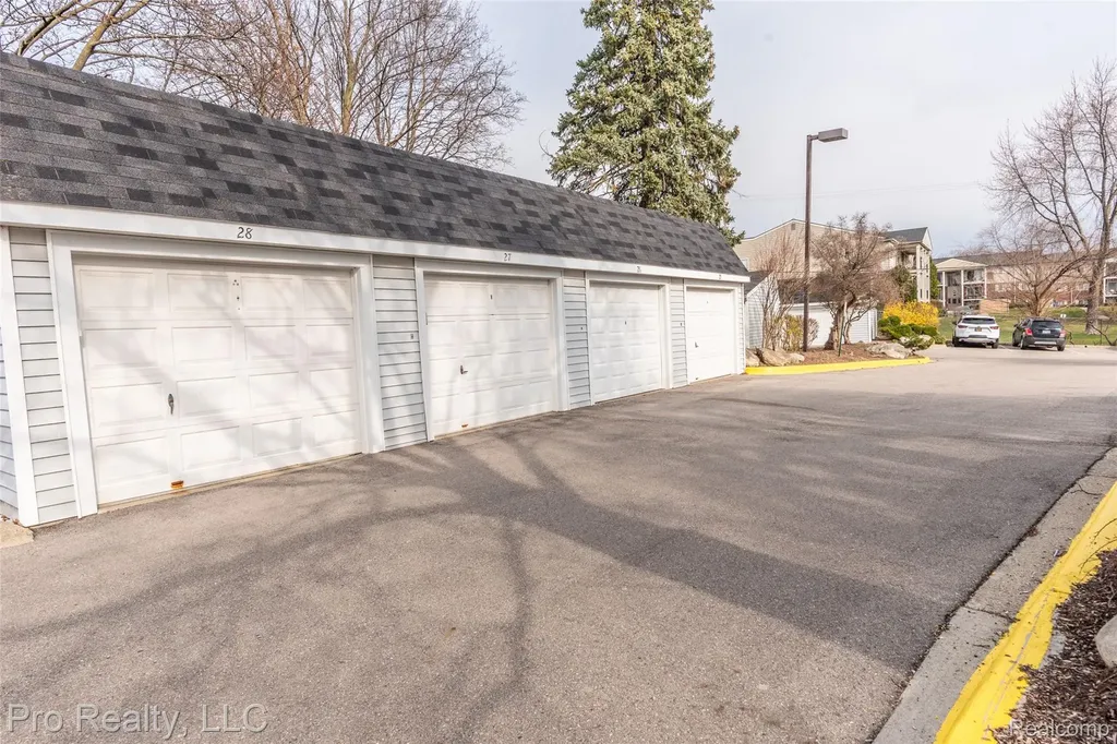 3559 Port Cove Drive Waterford Charter Township MI 48328